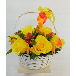Basket with roses Joy