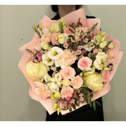 Bouquet with roses is a mystery