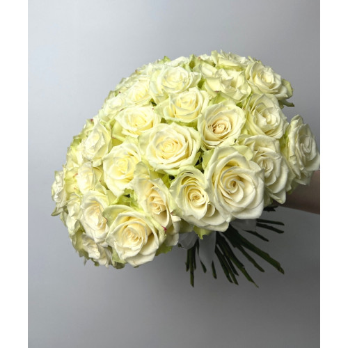 Букет из 45 белых роз