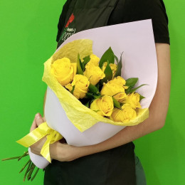 Bouquet of 11 yellow roses