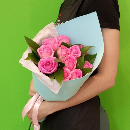 Bouquet of 11 pink roses