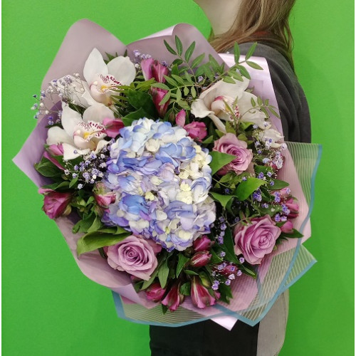 Bouquet with hydrangea Lavender wind