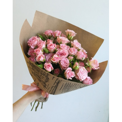 Bouquet of Bushy pink roses