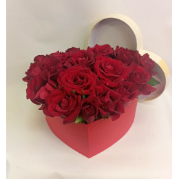 Flowers in the Cupid's heart box