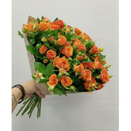 A bouquet of 15 bushy orange roses