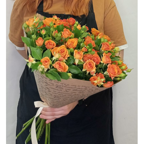 A bouquet of 15 bushy orange roses