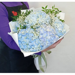 Bouquet with hydrangeas Blue Lagoon