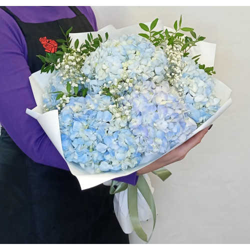 Bouquet with hydrangeas Blue Lagoon